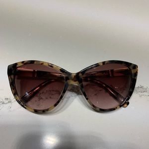 Women sunglasses